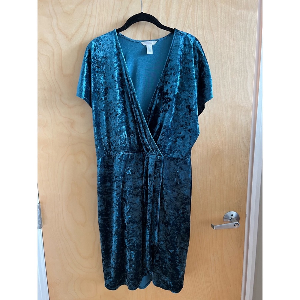 London Times velour crepe wrap front dress size 16P